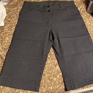 Women’s pinstripes Capri pants